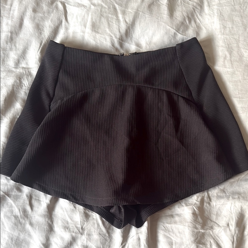 LF Rumor Black Skort Size S